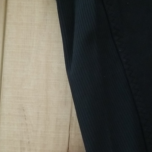 Lululemon Rare Rider Crops - Picture 3 of 7